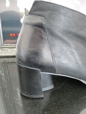 Stiefelette von Designerin Lisa Tucci Gr.38 schwarzes Leder extravaganter Absatz