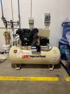 INGERSOLL RAND ELECTRIC AIR COMPRESSOR 10 HP 2 STAGE 120 GAL TANK