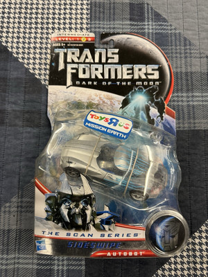 Hasbro 2010 Transformers Movie Series 3 Dark of the Moon Deluxe Class with...