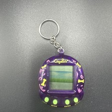 Giga Pets AR Cute Puppy Dog – Animal Virtuel Interactif 2e édition, Coque Violette Brillante, Nostalgie Années 90