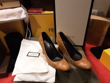 GUCCI Leather Pumps. Vintage- Sz 38. Great Condition. AUTHENTIC.