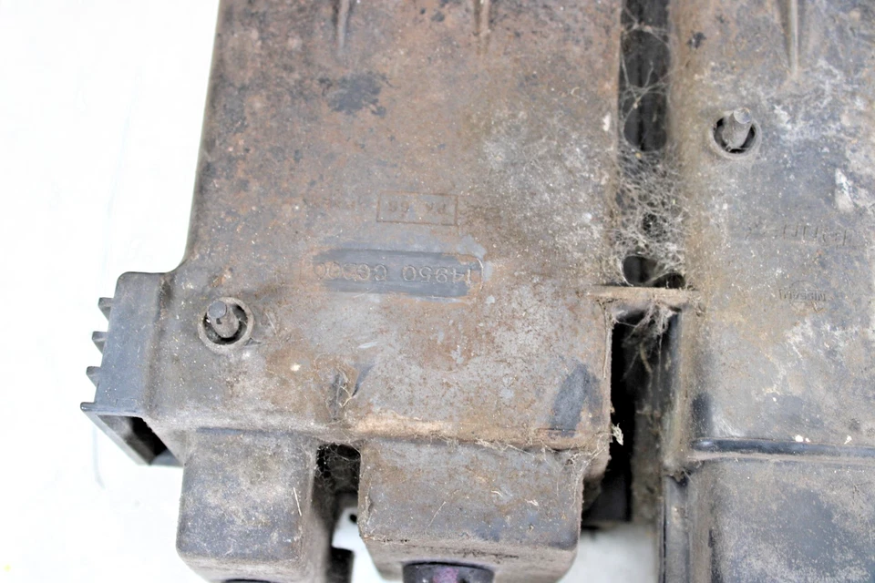 Infiniti FX35 FX45 2003-2012 bote de vapor de combustible carbón OEM 14950-CG200 Foto 2 de 4