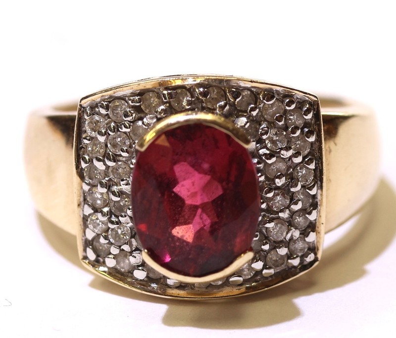 10K Yellow gold Natural pink tourmaline gemstone .27ct diamond ring 4.5g estate