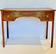 Fine quality Bowfront Georgian  3 drawer Antique Mahogany writing Desk