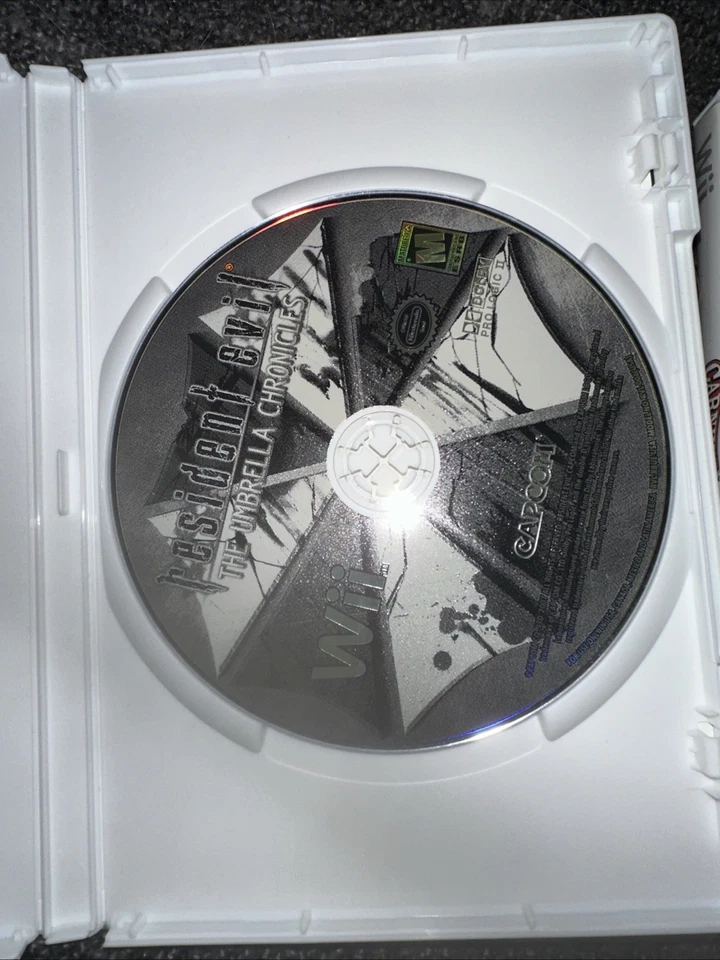 Nintendo Wii Lote De 5, Resident Evil, Epic Mickey, Carnival, Wii Play, Madden Foto 4 de 4