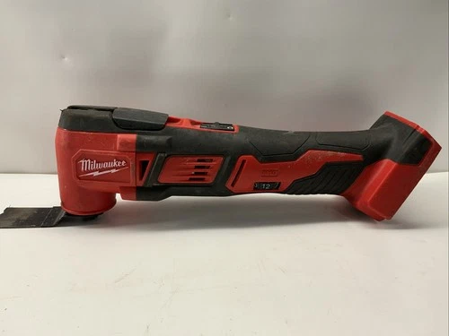 Milwaukee M18 2626‑20 Cordless Oscillating Multi‑Tool ⭐️ FOR PARTS⭐️