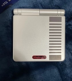 Nintendo Classic NES Limited Edition Game Boy Advance SP Handheld CIB BOX
