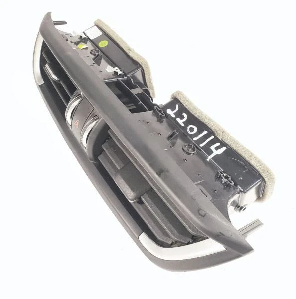 Ventilaciones de aire acondicionado centrales OEM 2017 Alfa-Romeo Giulia  Foto 3 de 4