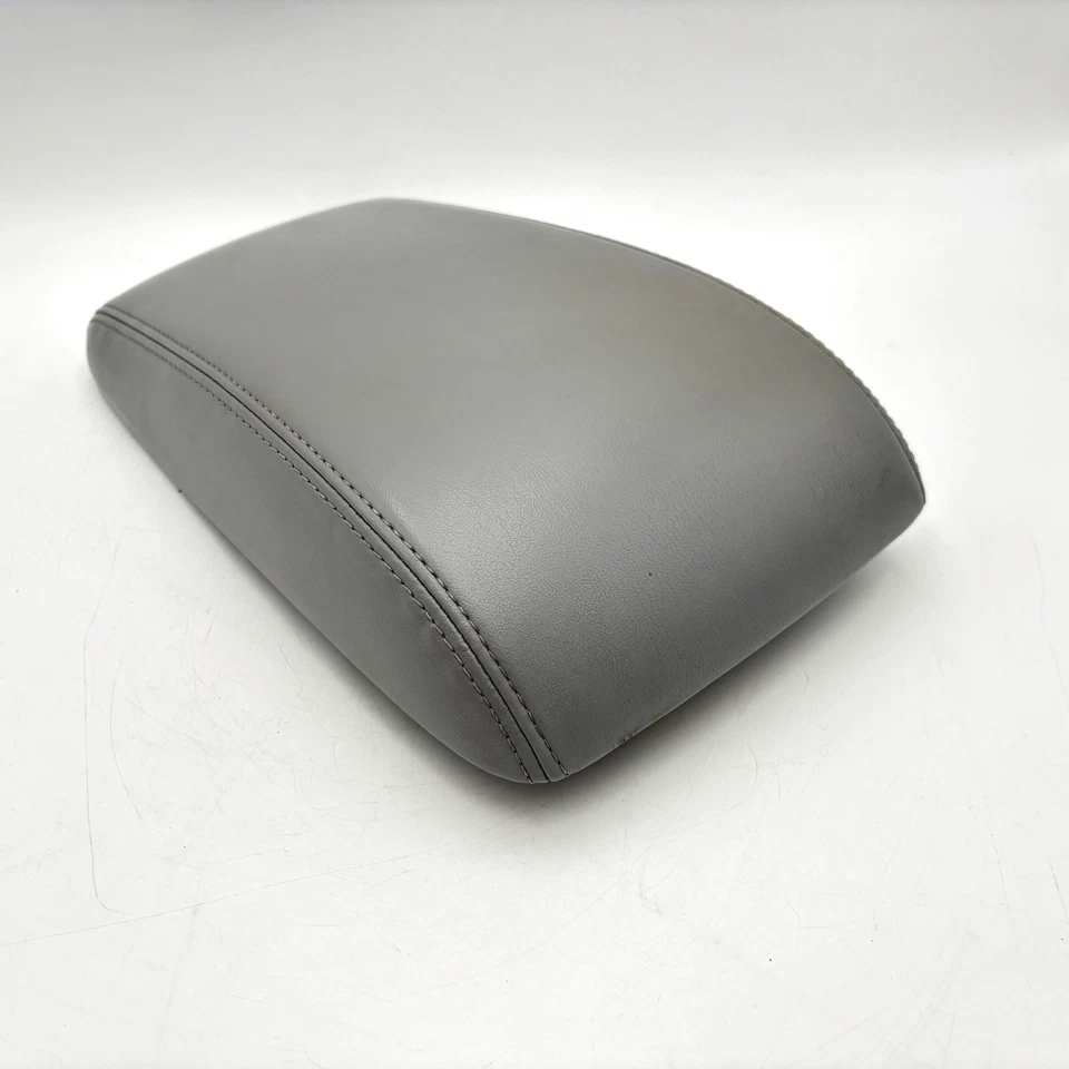 Buick Lacrosse 2005-2009 consola central reposabrazos tapa gris OEM Foto 4 de 4