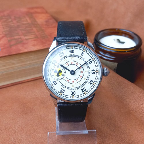 Vintage Wristwatch Marriage Chemical Protection Soviet Men's Watch Serviced - Picture 5 of 11