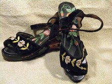 VINTAGE WOOD CARVED PLATFORM SHOES SANDALS PHILLIPINES EMBROIDERED BLACK VELVET