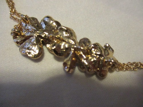 AVON Wild Flower Halskette & Ohrring Set goldfarben mit farbigen Strasssteinen - Bild 6 von 12