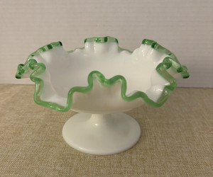 希少 fenton エメラルド クレスト アメリカ ビンテージ ミルクグラス 希少 fenton エメラルド クレスト アメリカ ビンテージ ミルク