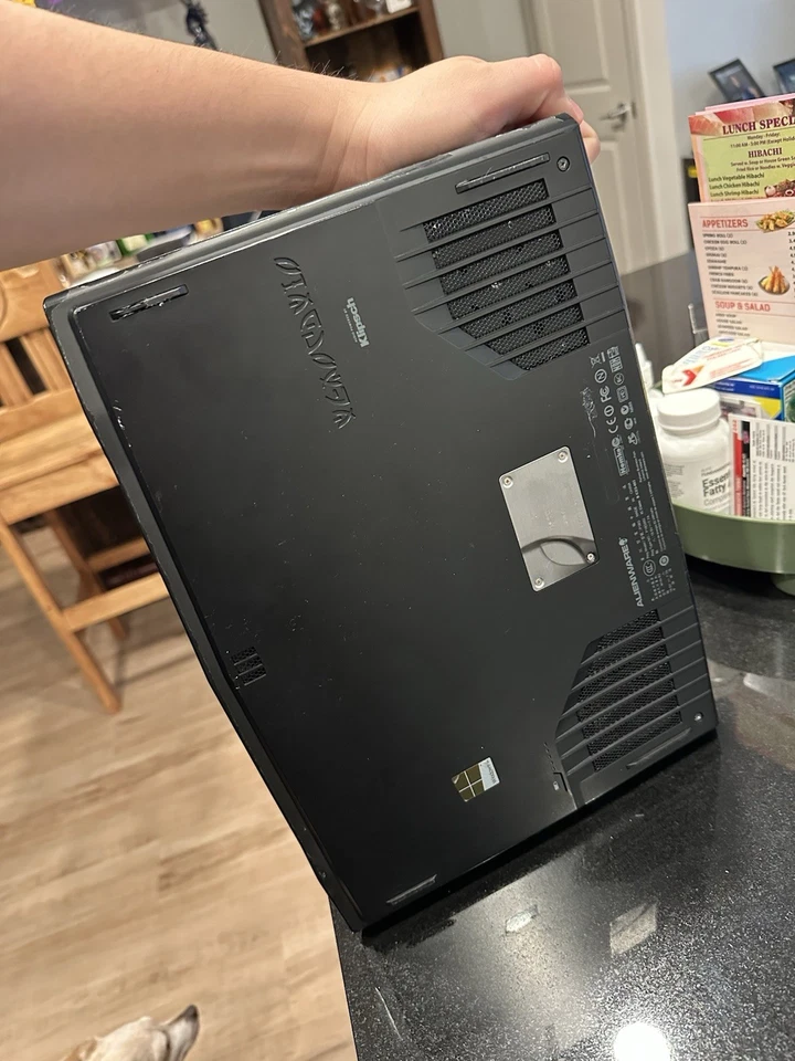 Alienware M14x Works But Doesn’t Charge Past 1% - Image 3 of 4