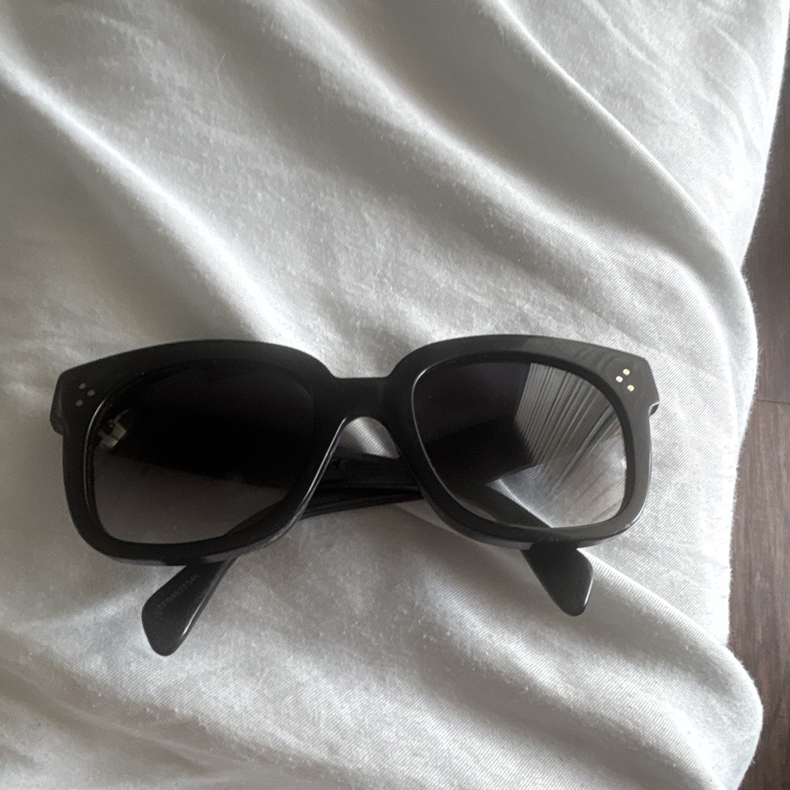 CELINE CL40257UN Oversized Square Sunglasses Black Frame Gray Tinted UV400