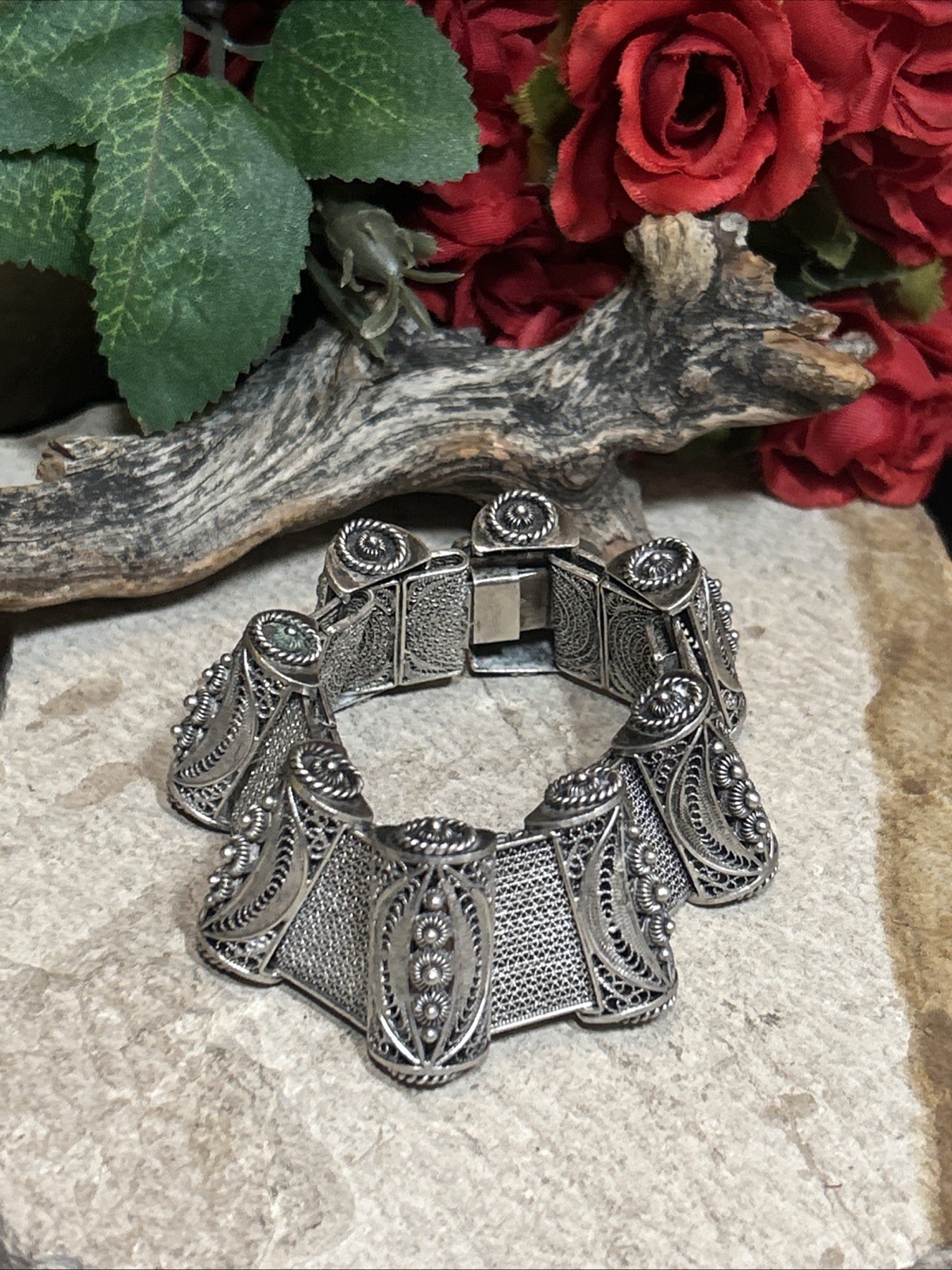39. Brazalete étnico cierre caja ancha malla columna filigrana 800 plata años 60-70 7"