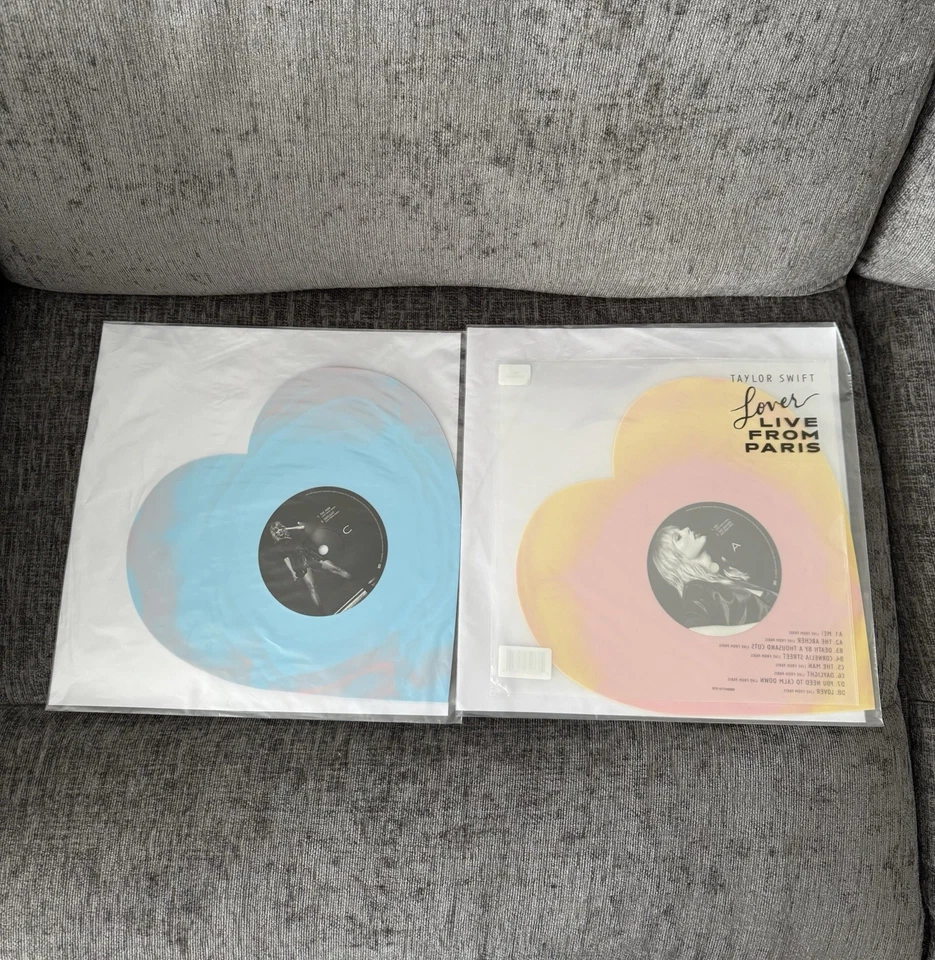 Taylor Swift - Lover (Live From Paris) Heart-Shaped Vinyl 2025 Repress - Image 3 of 4