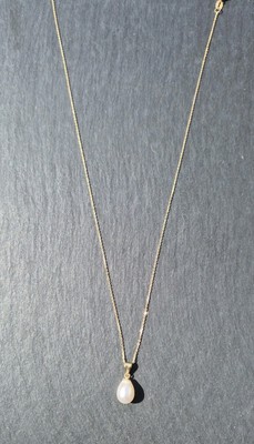 9ct Gold Pearl Drop Pendant Adjustable 9ct Gold Necklace (HALLMARKED) + Gift Box