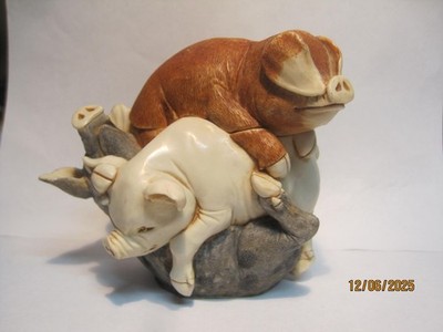 Harmony Kingdom A Love Supreme Pigs RW CC Redemption UK Made