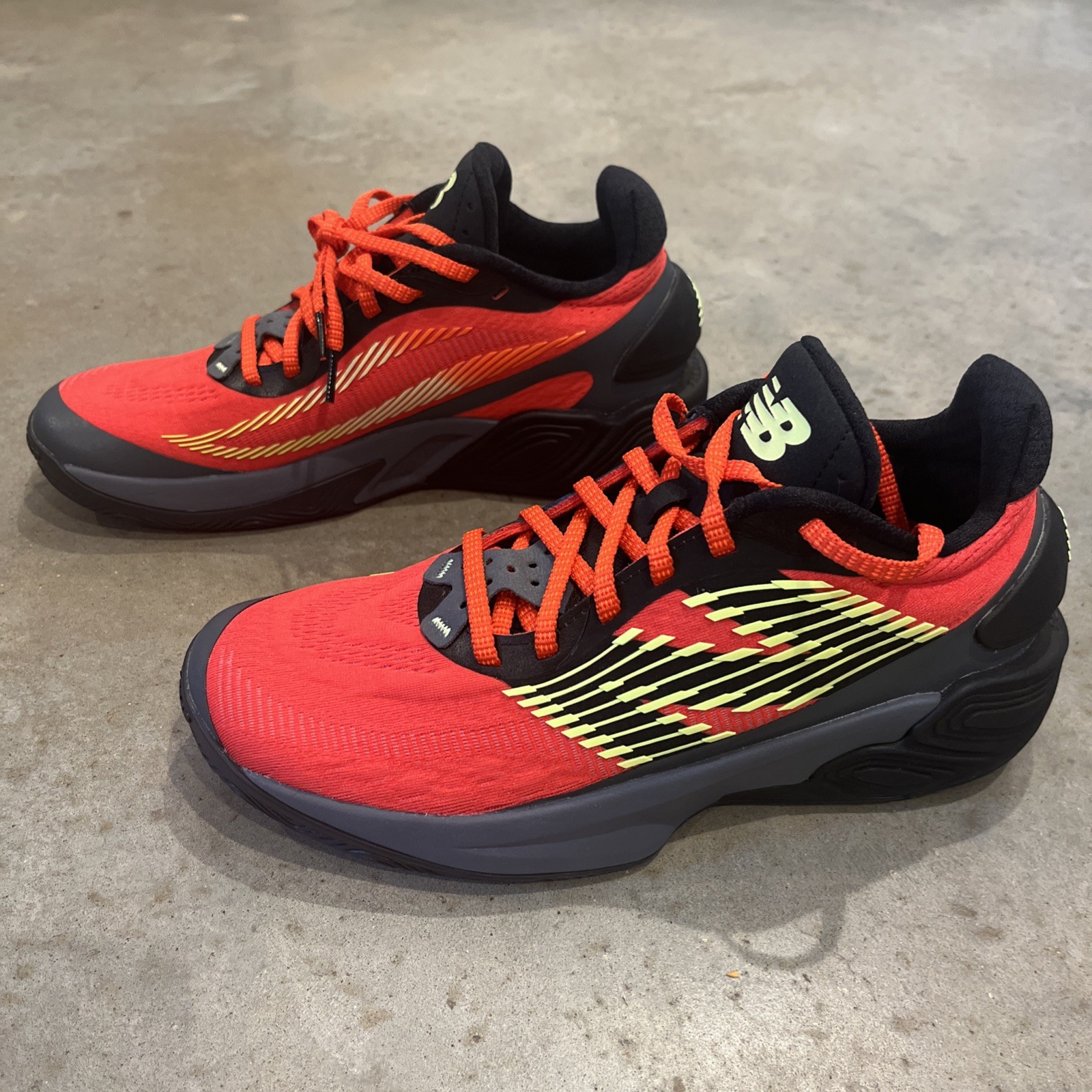 SAOLA New Balance TWO WXY v5 Neo Flame Rosso Grafite Nero Uomo Taglia 8 BB2WYBF5