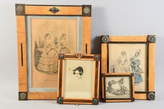 Q60G72 Bundle of Prints with Frame in Biedermeier Style