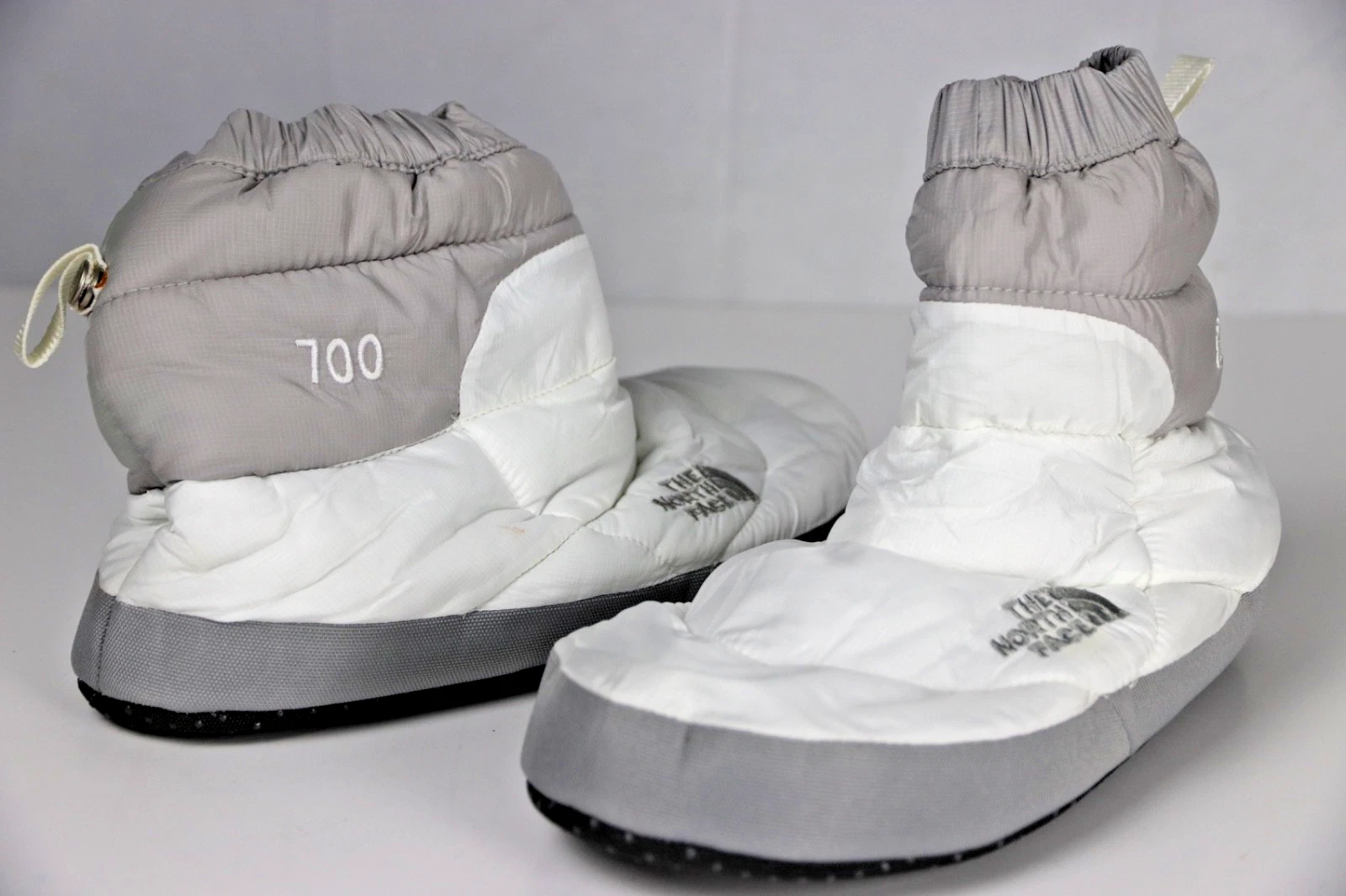 North Face Unisex NSE 700 Tent Camping Bootie Med White Grey Quilted Shoes New
