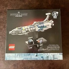 LEGO Star Wars Invisible Hand 75377 Starship Collection 557pcs Display Stand