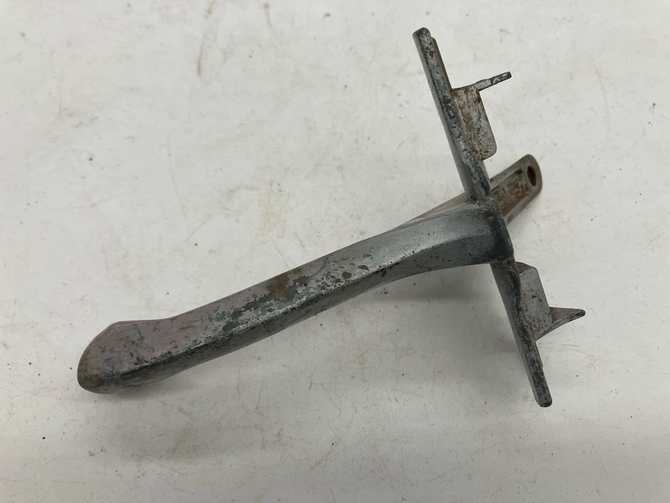 Soporte de espejo retrovisor 55-57 Chevrolet Bel Air 150 210 Del Ray USADO 4648652 Foto 2 de 4