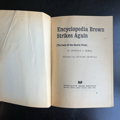 Encyclopedia Brown Strikes Again Case of the Secret Pitch 1965 Vtg Book - Picture 7 of 10