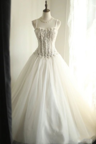 Vintage Wedding Dresses Spaghetti Straps Lace Elegant 1950s Beaded Bridal Gowns - Picture 2 of 15