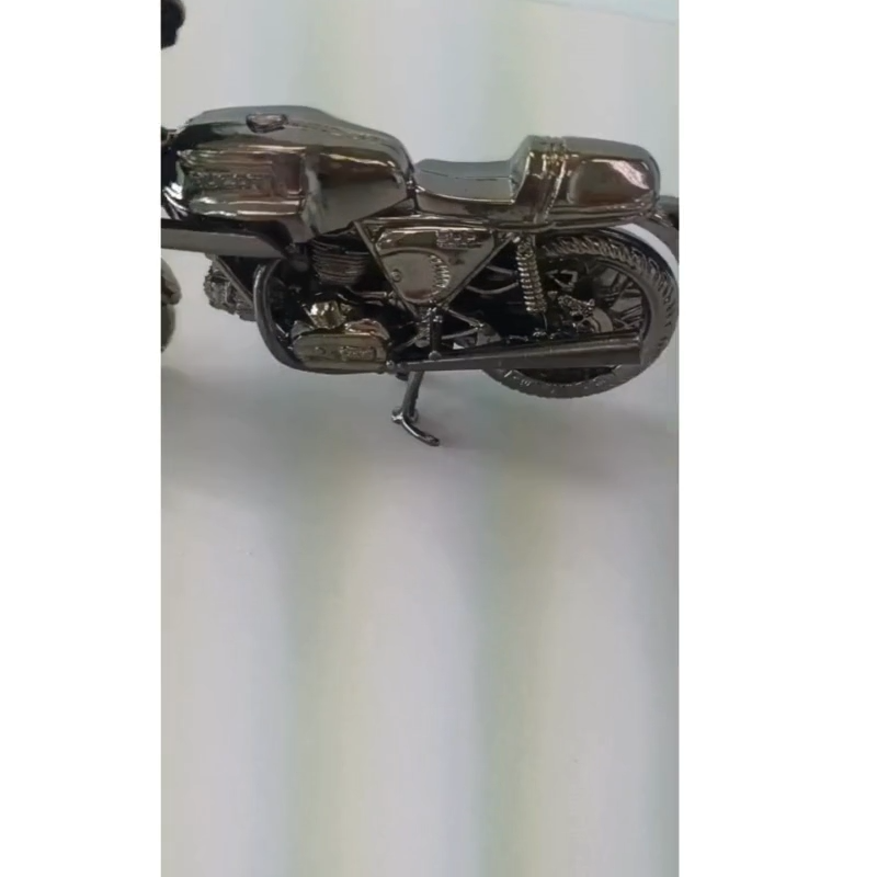 Ducati 900SS Mini Replica Model - World Famous Bike Series