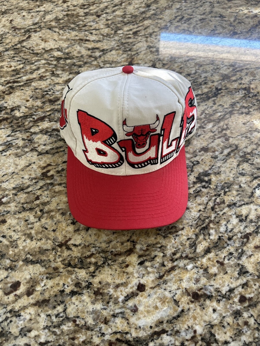 応援グッズ Chicago bulls 90s vintage cap Vintage 90's Chicago Bulls Black Snap Back Hat, Official NBA