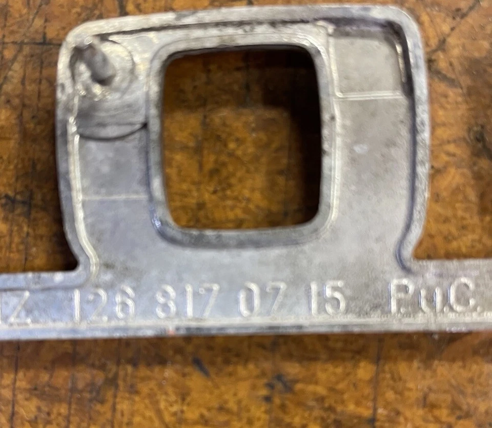 Mercedes-Benz W126 300 SD Rear trunk badge logo emblem 1268170715 Original 300SD - Image 3 of 4