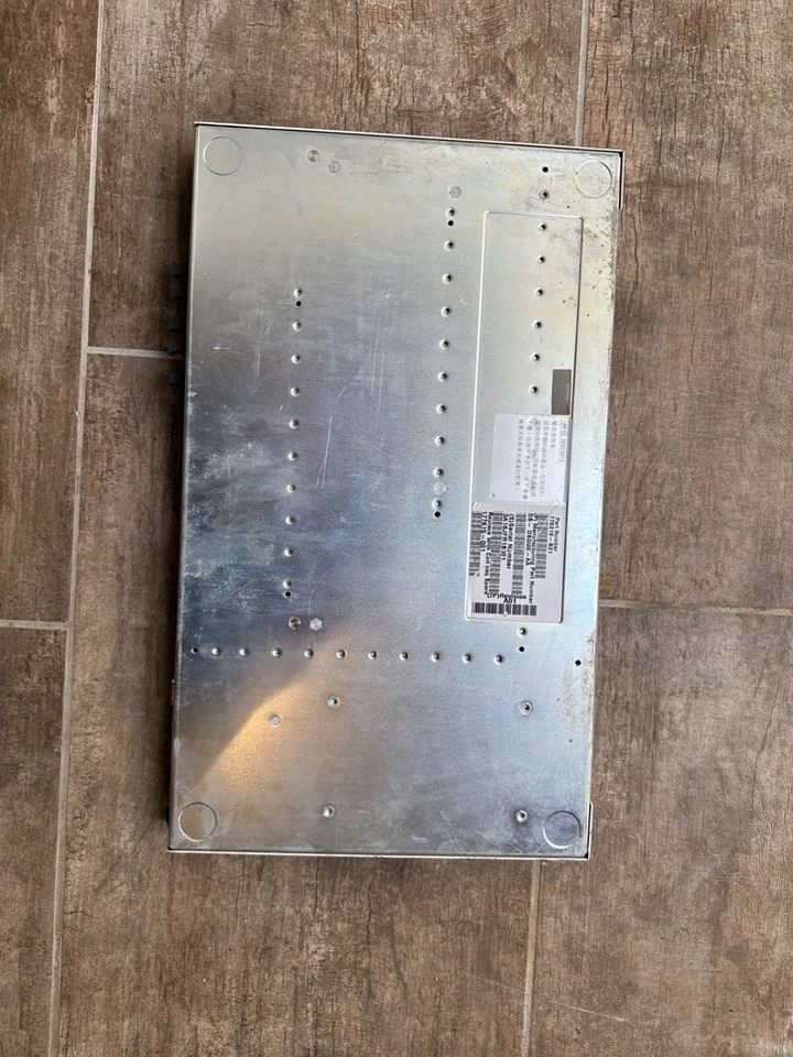 Compaq Storageworks San Switch 8-El / 176219-B21 / Very Good Condition - Image 4 of 4