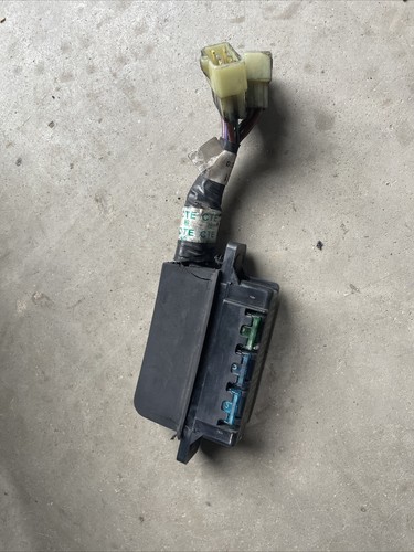 Triumph Trophy 1200 fuse box. 0em T2500821 1997-2001 - Picture 13 of 13