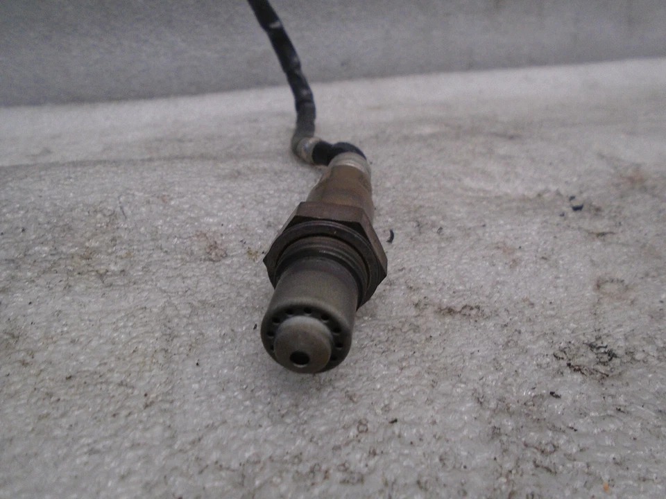 DK903281 2001-2003 TOYOTA PRIUS DENSO 02 SENSOR OXÍGENO (0258986606) OEM Foto 3 de 4