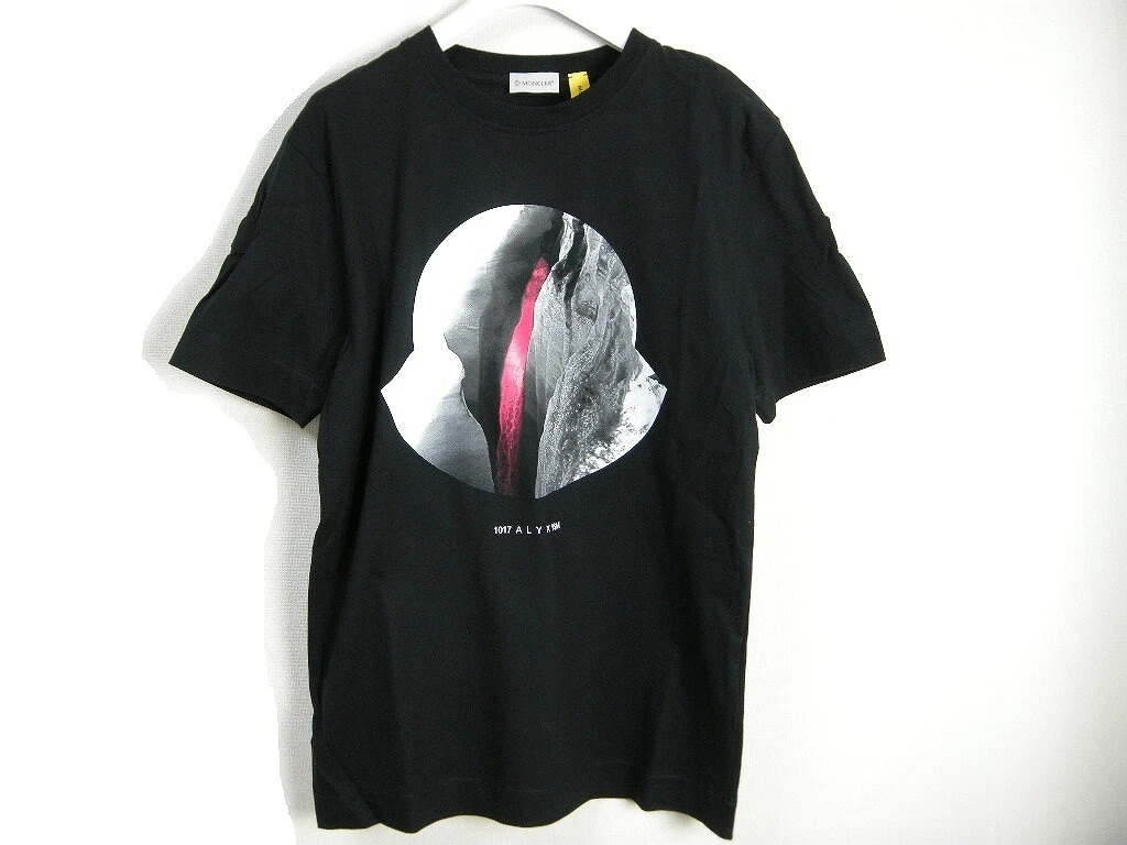 Mens grey moncler t hotsell shirt