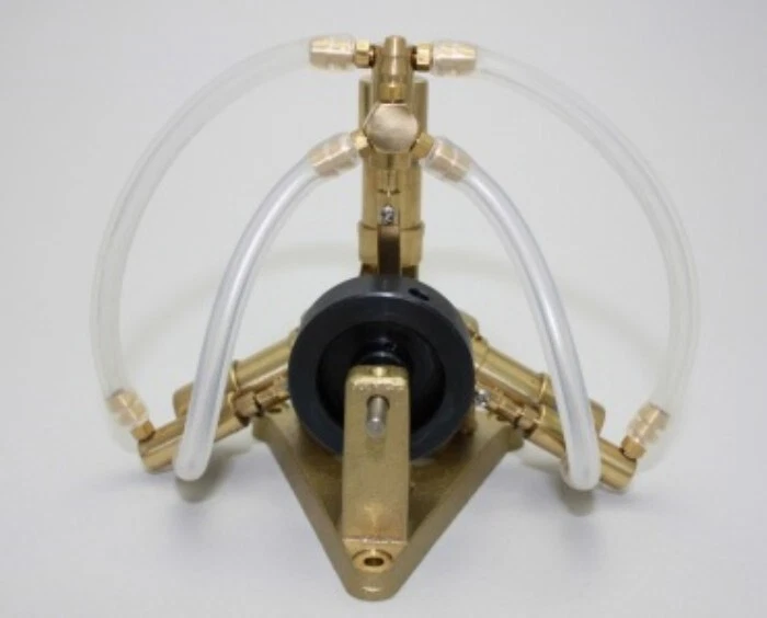 Motor de vapor modelo SAITO Works S3R para máquina de vapor de tres cilindros modelo barco Foto 2 de 4