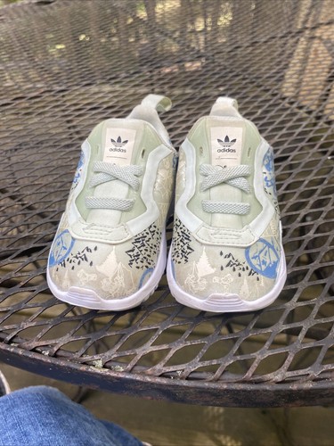 Baby Adidas Shoes Size 4 Mint green slip-on - Picture 8 of 8