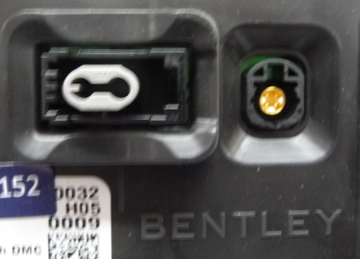 19-20 Bentley New Continental Convertible Instrument Cluster 3SA920890 OEM A1