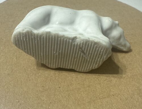 Wade Whimsies Polar White Bears Red Rose Tea Figurines Endangered Miniature - Picture 7 of 11