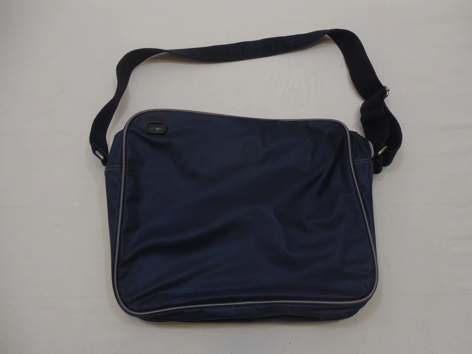 Tommy Hilfiger Unisex Hombre Mujer Bandolera Artículos de Aseo Correa de Hombro Bolso de Viaje Nuevo Foto 3 de 4