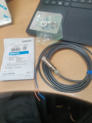 1 Stück Neu E2E-X5MY1 Näherungsschalter Omron