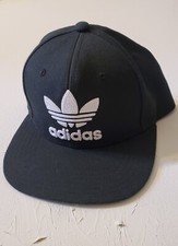 adidas Originals Men's Trefoil Chain FLATBRIM Snapback Cap BLACK/WHITE OSFA