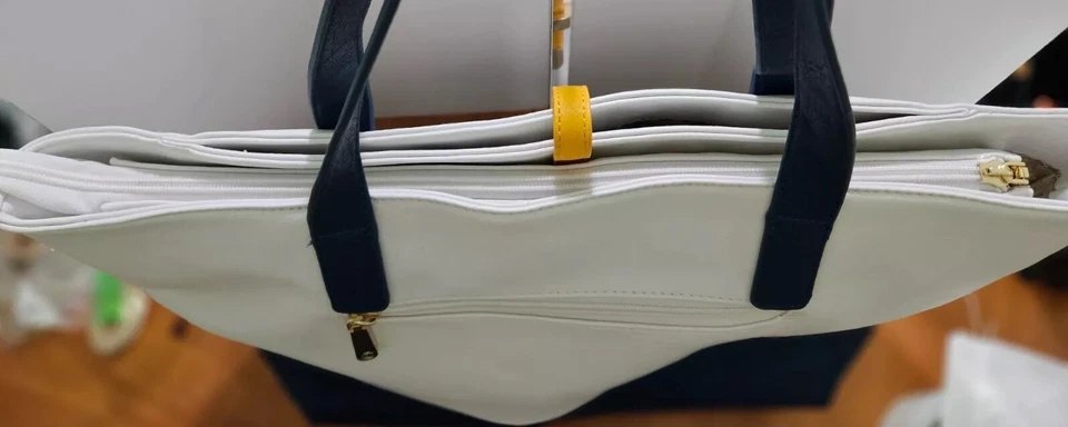 Fun Fashioning Charming Charlie Nautical Handbag.    1042 - Image 2 of 4