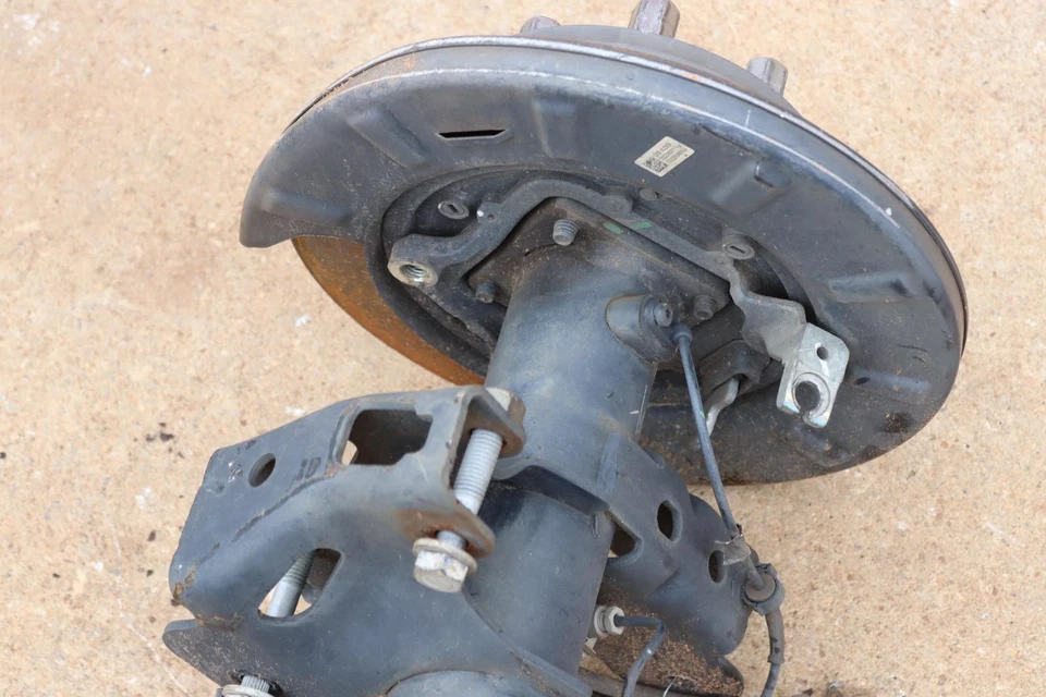 2015-2020 CHEVY TAHOE 4X2 REAR AXLE ASSEMBLY 3.42 RATIO 9-1/2" RING GEAR OEM Foto 4 de 4