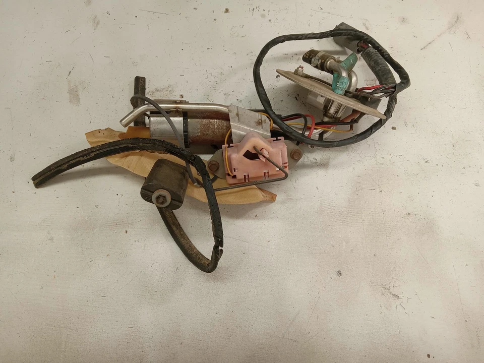 1993 - 1994 MAZDA 626 FUEL PUMP ASSEMBLY OEM, 323-58975 - Image 4 of 4