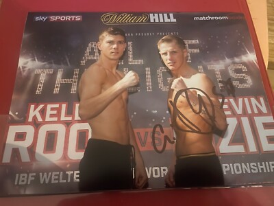 Luke Campbell gegen GARY SYKES signiertes Boxen Foto Boxen Memorabilia