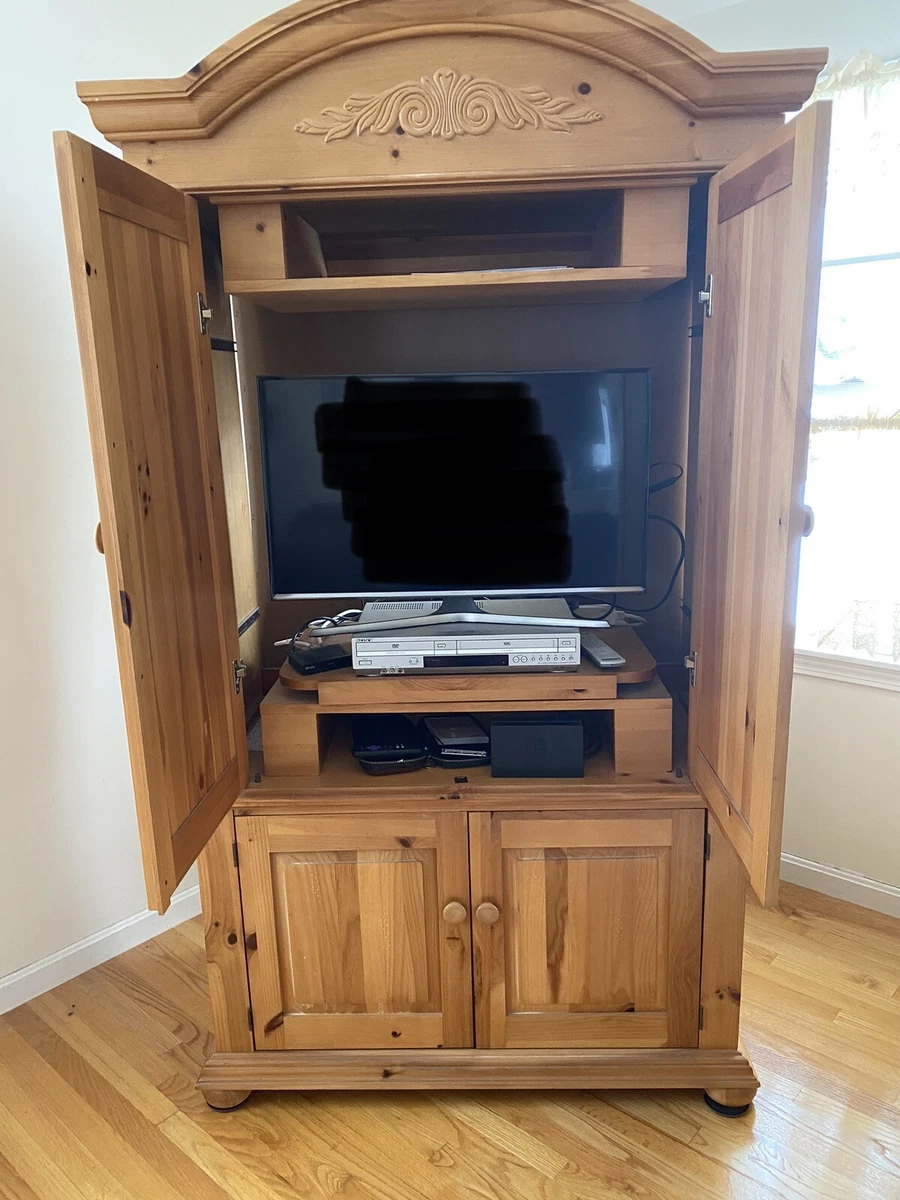 Broyhill Fontana TV armoire entertainment Center