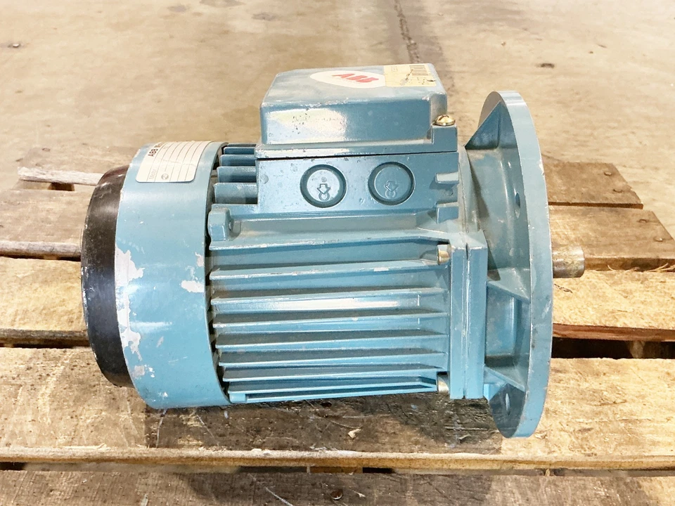 Nuevo motor eléctrico ABB MT80A19F165-4 575V 0,55 KW 1730 RPM MK110058-E+02 Foto 3 de 4